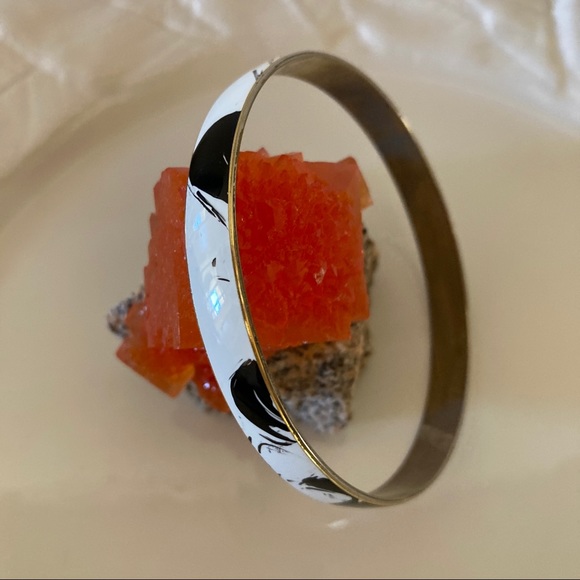 Vintage Black & White Enamel Bangle Bracelet - Picture 1 of 8